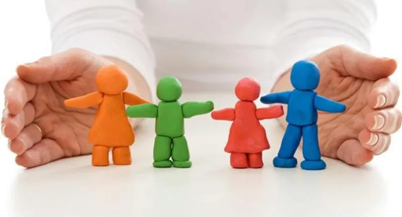 Jak ubezpieczyć dziecko, pracując na umowie zlecenie?