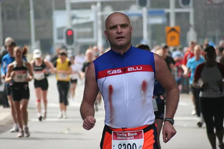 Krwawiące sutki przy karmieniu piersią – jak sobie z tym radzić?